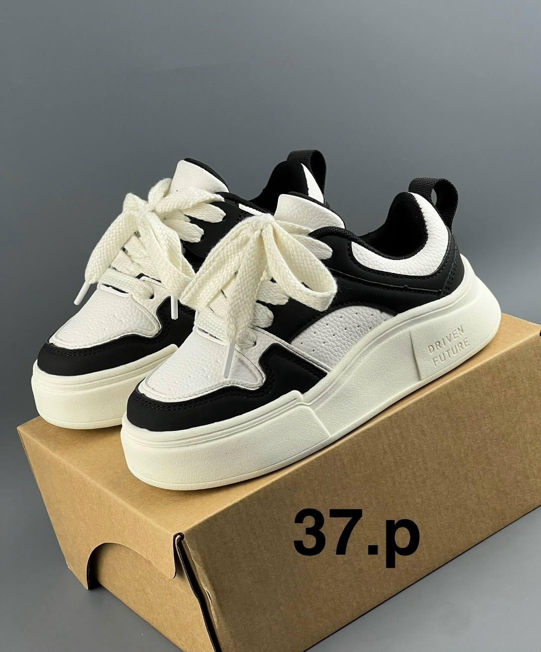 женские кроссовки,,спортивная , женская,кроссовки оригинальные