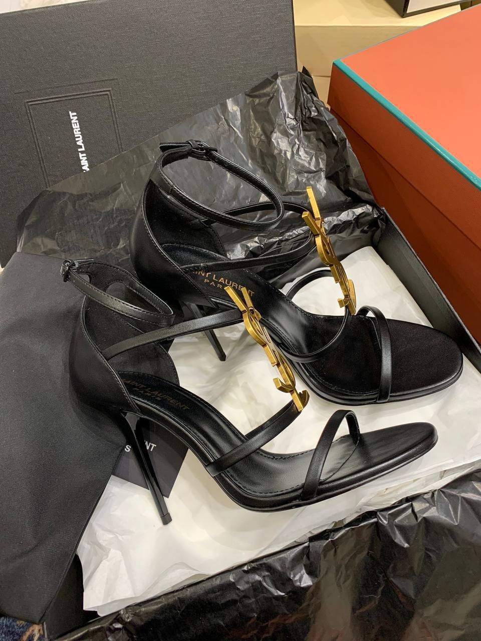 босоножки yves saint laurent,ив сен лоран босоножки,босоножки ysl,босоножки кассандра сен лоран,босоножки saint laurent