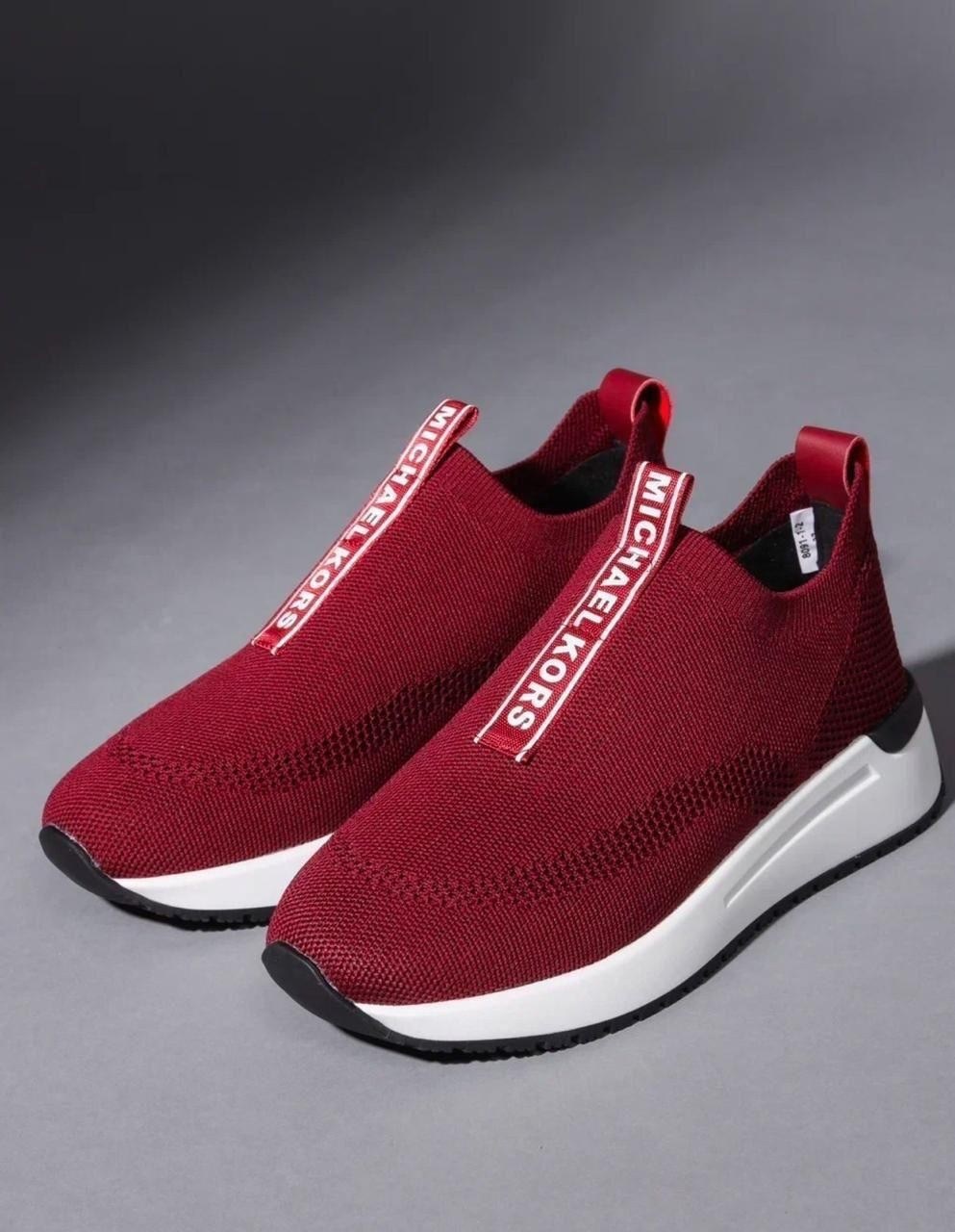 ,женские кроссовки,спортивная ,женская спортивная ,женская