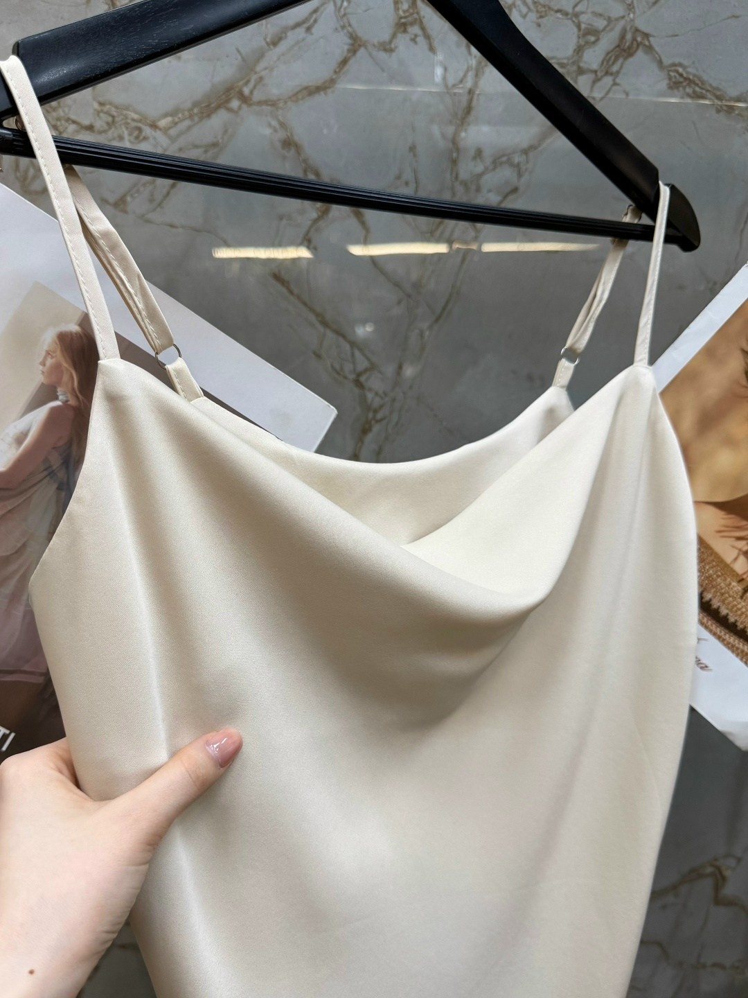 шелковый топ,атласный топ,шелковая майка,женская майка,топ женский на бретелях