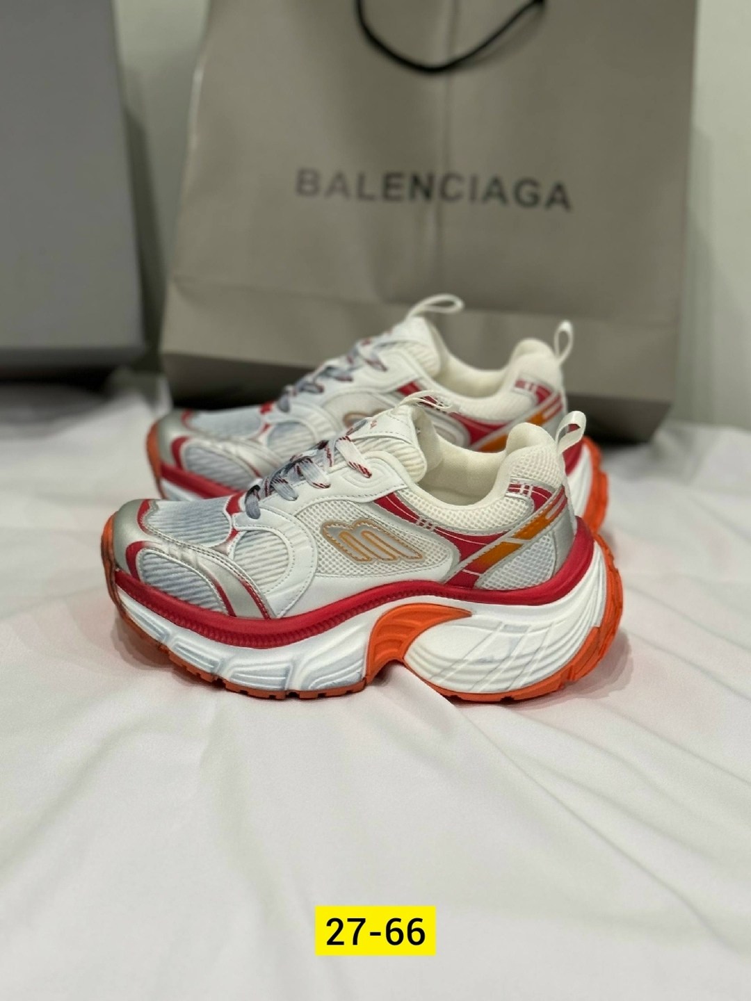 женские кроссовки balenciaga,кроссовки balenciaga,кроссовки triple s balenciaga,баленсиага кроссовки 2026 новая коллекция,кроссовки balenciaga runner
