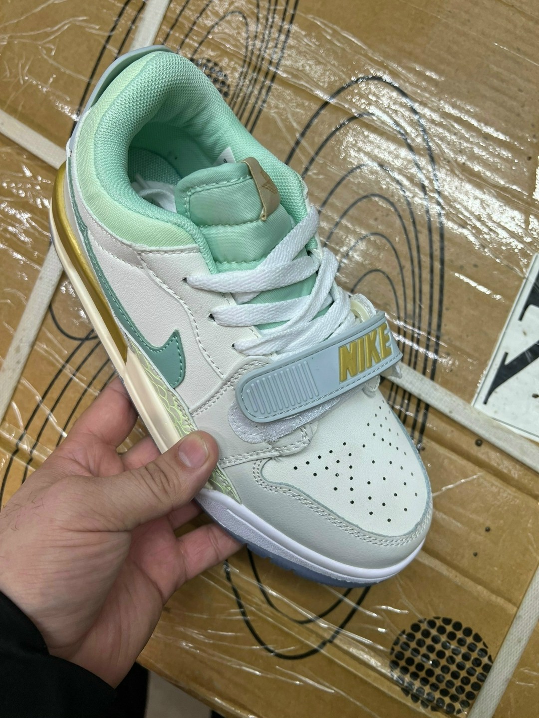 кроссовки,кросcовки jordan,кроссовки женские мужские,оригинальные кроссовки,кроссовки женские