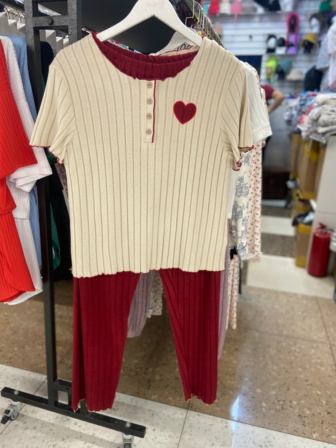 комплект пижама,пижама одежда для сна,женская пижама,пижама с короткими рукавами,ночная сорочка женская пижама