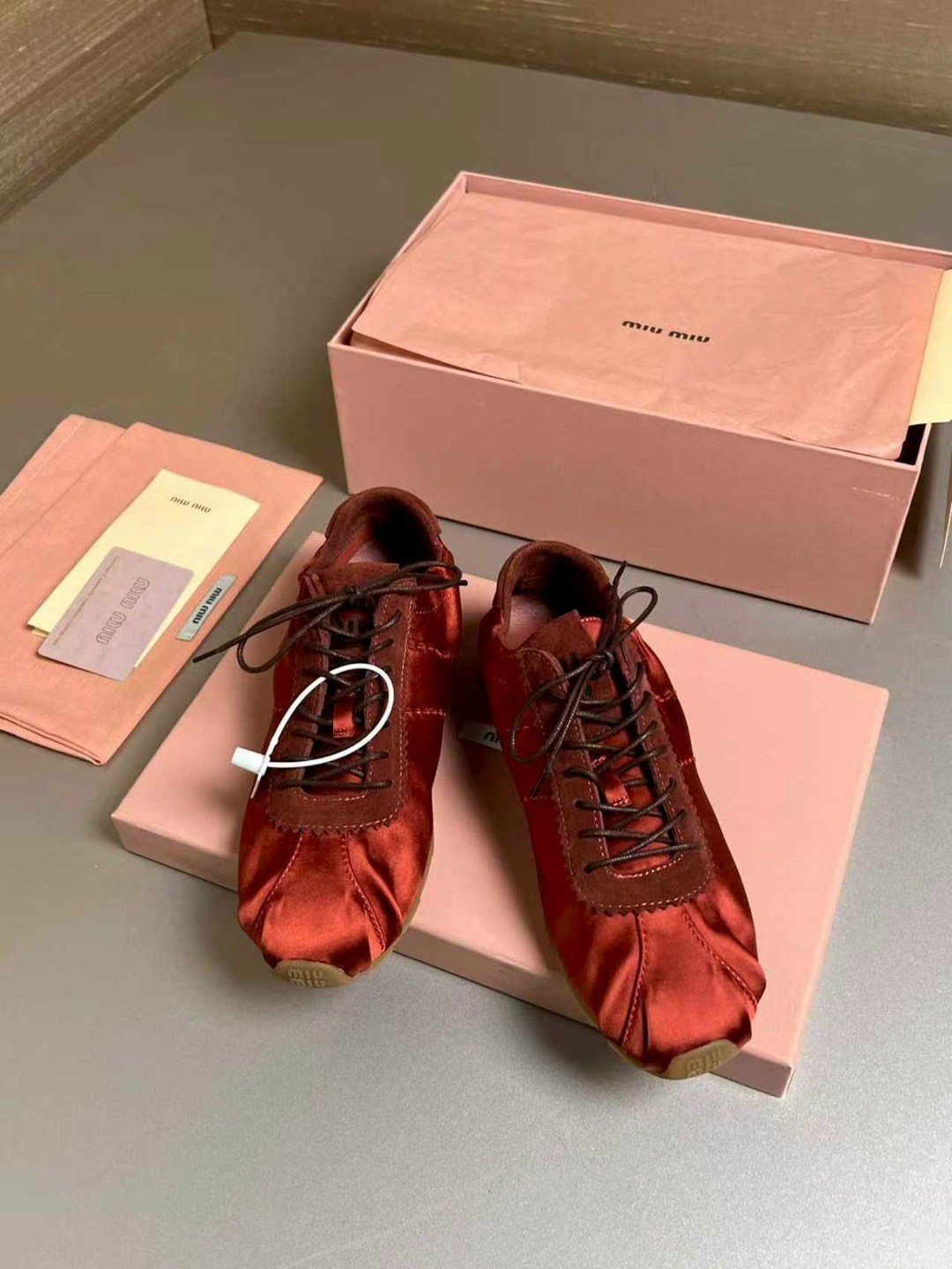 ,туфли миу миу балетки,балетки ,женские кроссовки,женская