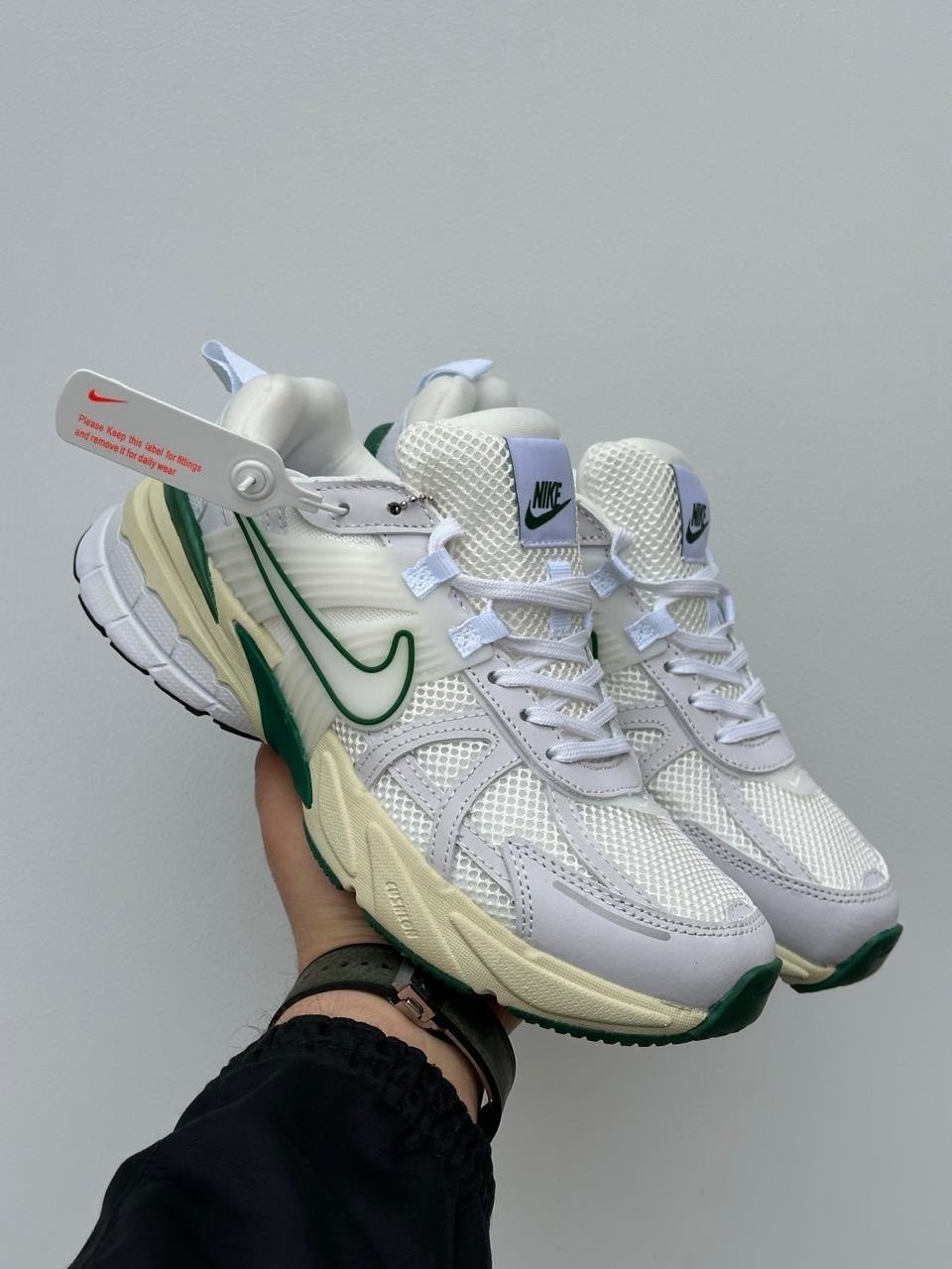 кроссовки nike v 2 k run,кроссовки nike v2k run,кроссовки nike,кроссовки nike v2k run цвет белый,кроссовки