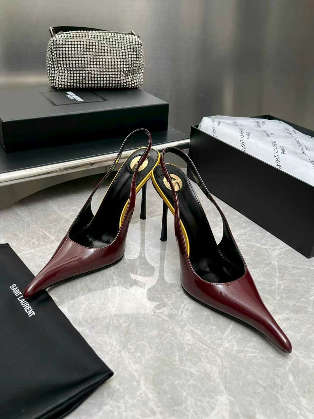 ,туфли saint laurent,туфли yves saint laurent,каблуки туфли,туфли фенди