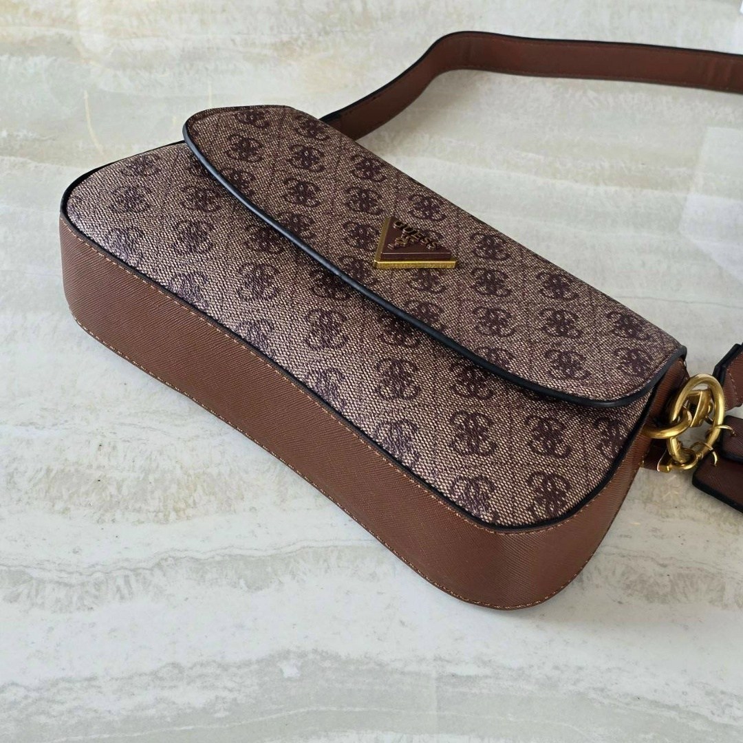 guess сумка на плечо,сумка женская guess,сумка guess,сумка багет через плечо guess седло coromelli,сумка guess оригинал