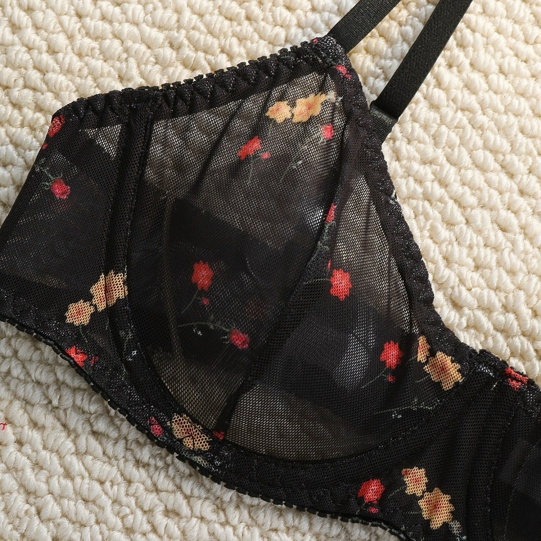 комплект нижнего белья,женские комплекты нижнего белья,женские комплекты белья,женское нижнее белье,комплекты белья женский черный