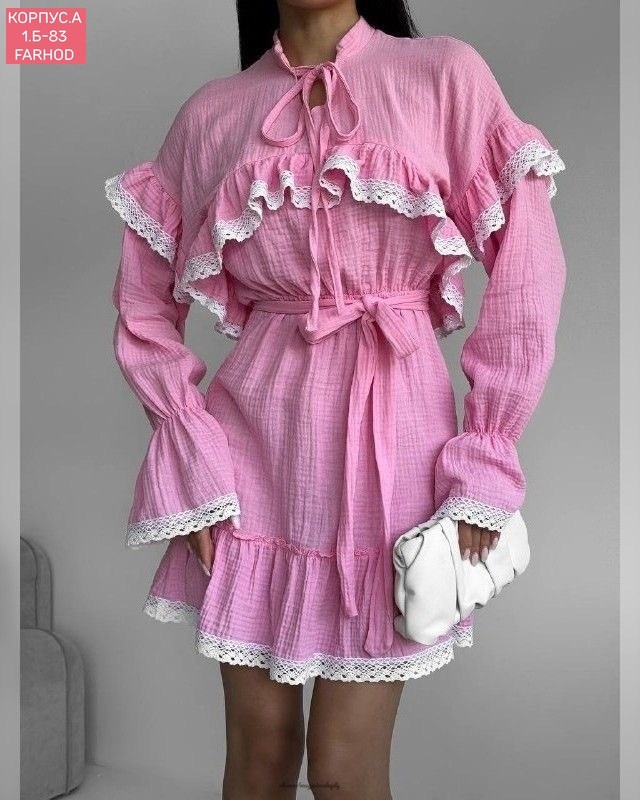 короткое платье,черное платье с рюшами,модные платья,платье с воротником,платье черное