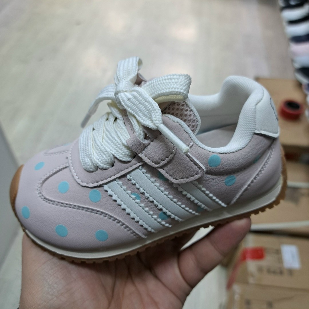 ,детские кроссовки,кроссовки для малыша,кроссовка детская,детская