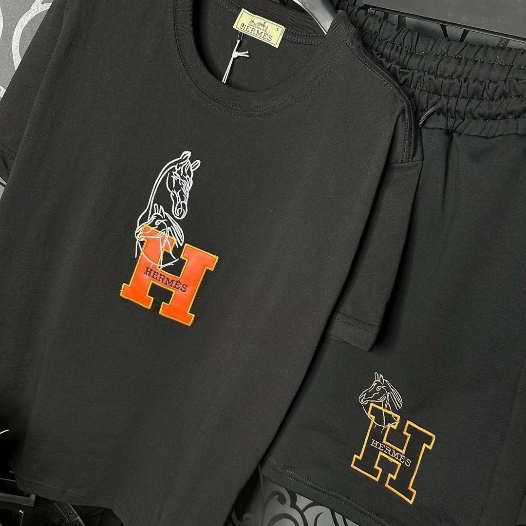 спортивный костюм calvin klein,спортивные костюм мужские с шортами,костюм футболка шорты,спортивный костюм летний,мужской летний костюм с шортами