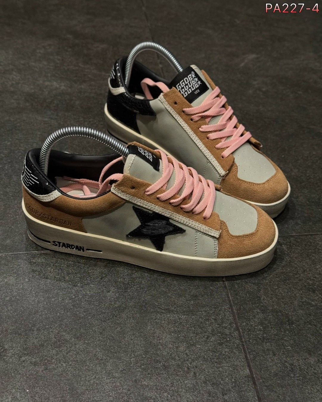 ,кроссовки замш,коричневые кроссовки ball star golden goose anthracite silver,замшевые женские кроссовки,converse one star