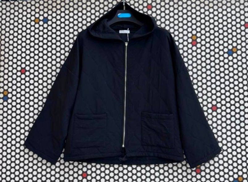 куртка стеганая,куртка демисезонная стеганая с капюшоном zarina,куртка стеганая с капюшоном,демисезонная куртка,женская куртка демисезонная