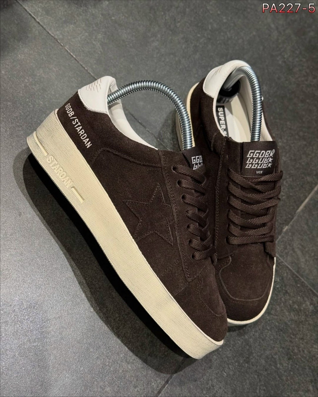 ,кроссовки замш,коричневые кроссовки ball star golden goose anthracite silver,замшевые женские кроссовки,converse one star