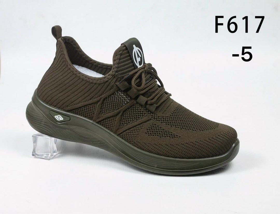 мужская спортивная ,,спортивная ,кроссовка мужской,летние кроссовки мужские