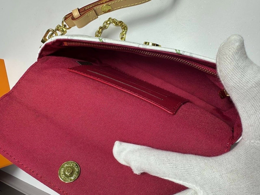 louis vuitton сумка на плечо,сумка louis vuitton,сумка женская louis vuitton,louis vuitton сумка на плечо мешок,сумочки