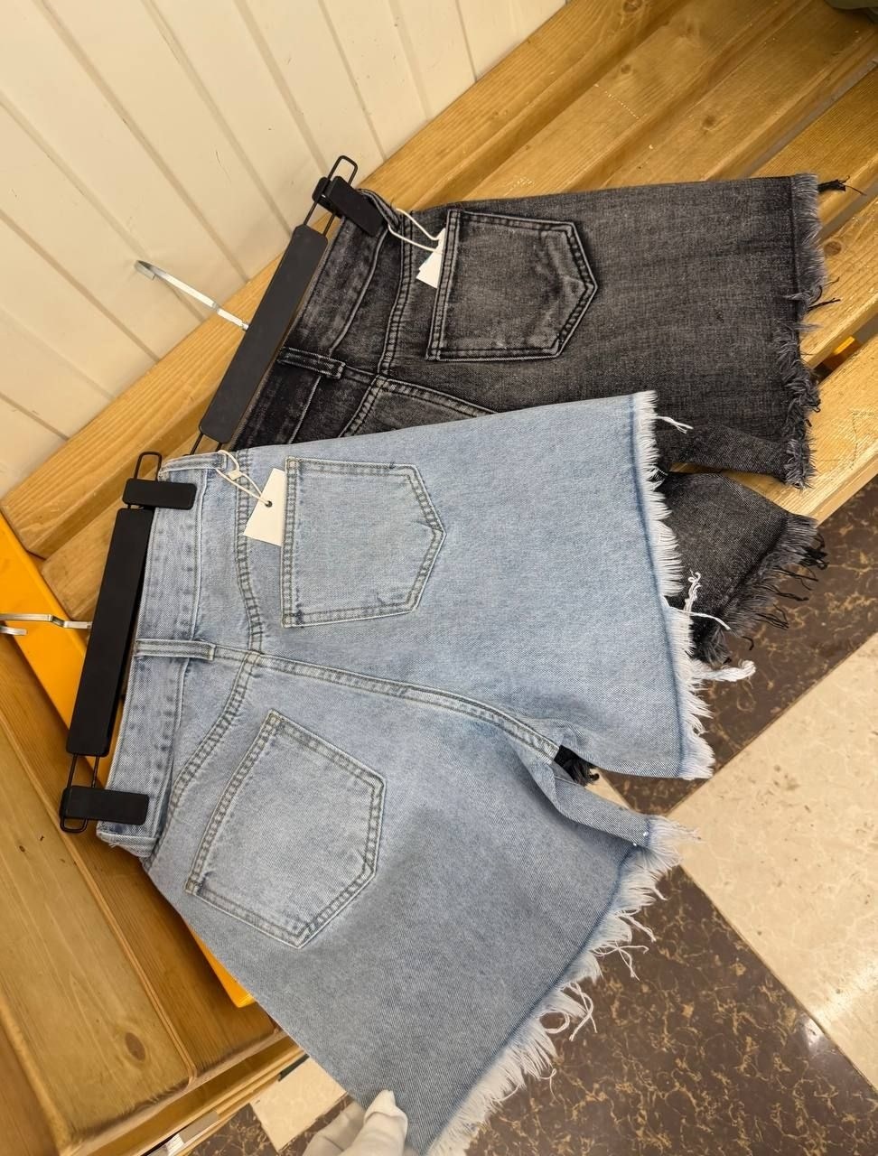 женские джинсовые шорты,джинсовые шорты,джинсовые шорты со стразами,шорты со стразами женские,шорты женские джинсовые со стразами