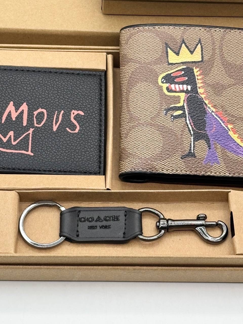 кошелек coach,мужские кошельки,мужские аксессуары,упаковка подарочная,подарочная коробка