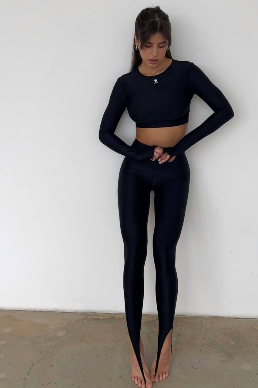 базовый костюм с идеальной посадкой,легинсы euphoria,bonafide рашгард mini infinity (black),леггинсы спортивные,легинсы со штрипками ane avo