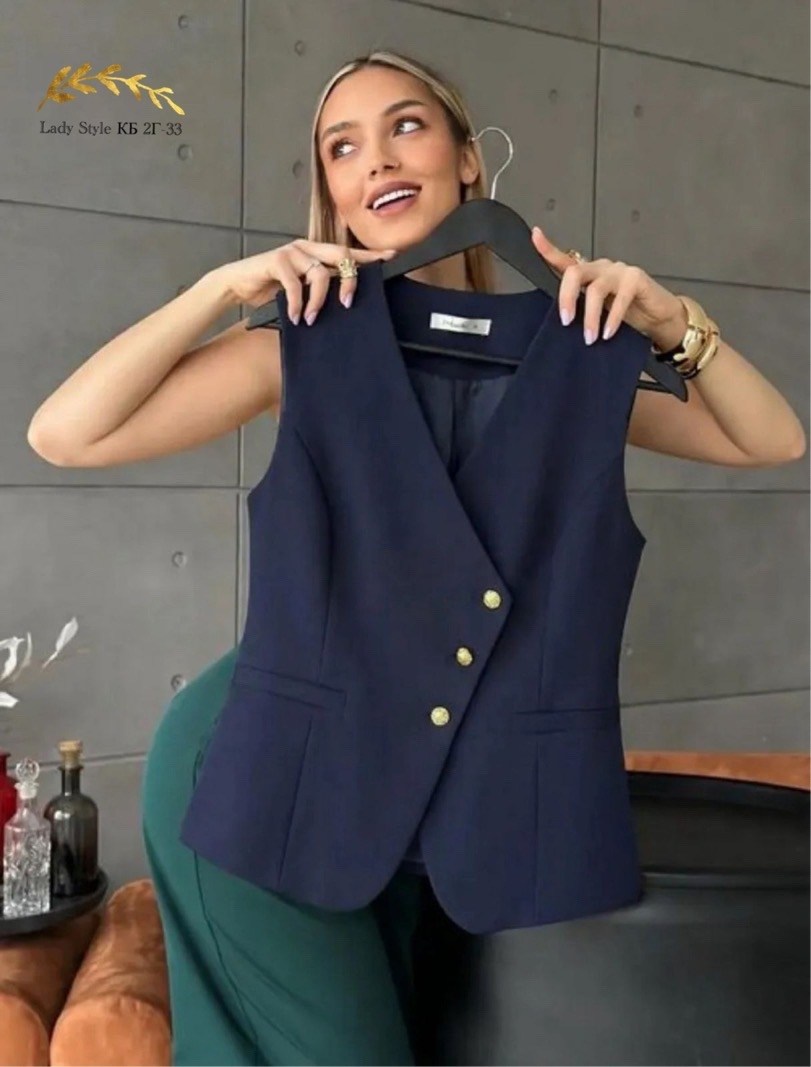 жилетка женская,бордовая жилетка,жилет приталенный,классический жилет,женские жилеты