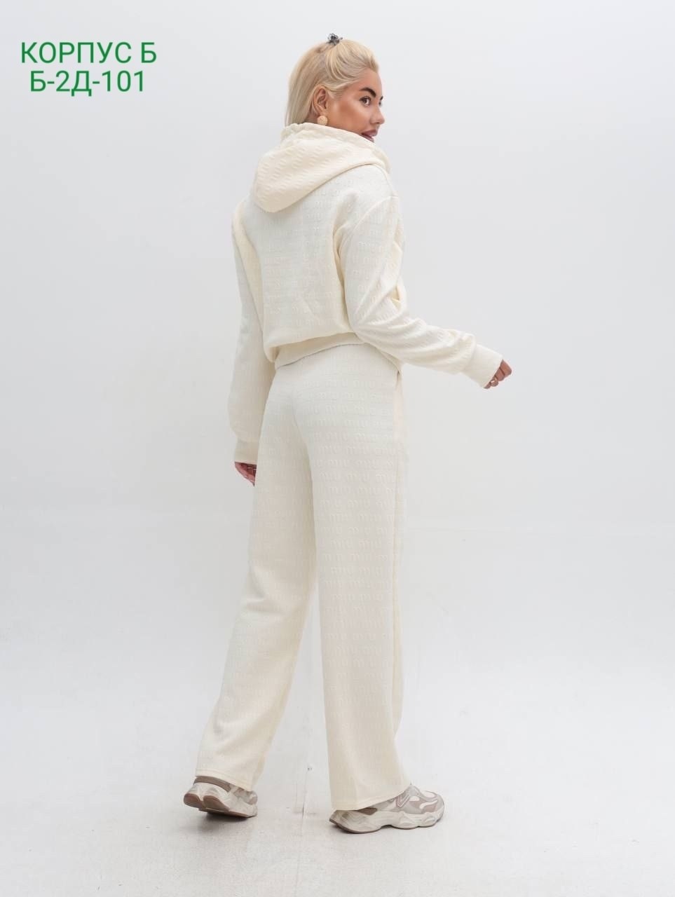 костюм женский,костюм белый,стильные костюмы,женский костюм белый,костюм спортивный женский