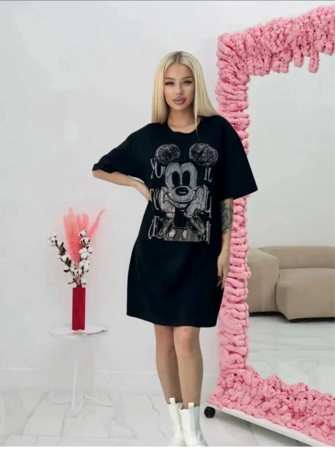 футболка оверсайз со стразам,женская футболка оверсайз со стразами,футболки женская оверсайз,футболка оверсайз со стразами fashion lux,футболка oversize со стразами