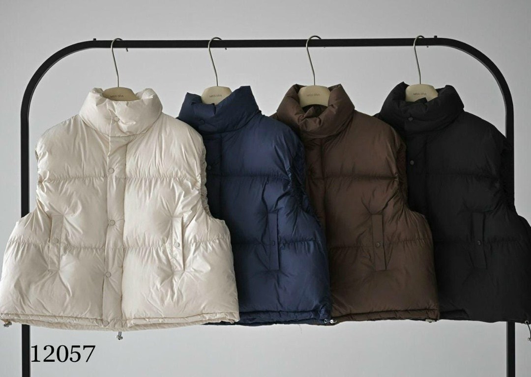 жилет коричневый женский,коричневая жилетка женская,жилетка женская,жилет,жилетка с объемным воротником цвет коричневый размер onesize (42-50)