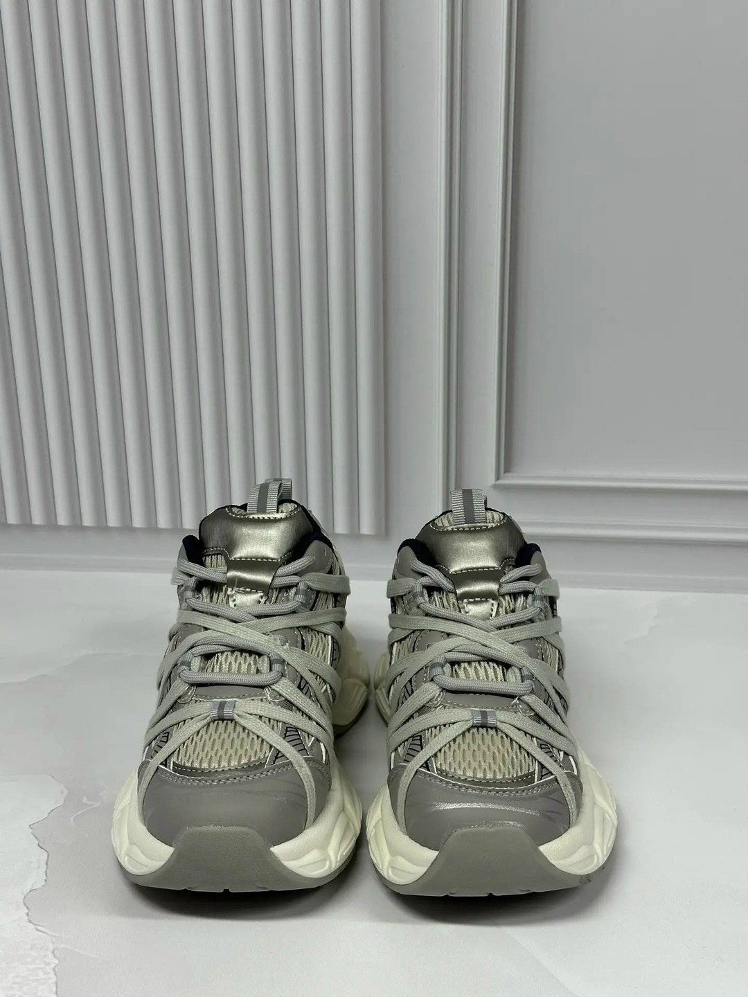 женские кроссовки,кроссовки,кроссовки повседневные,массивные кроссовки,спортивная