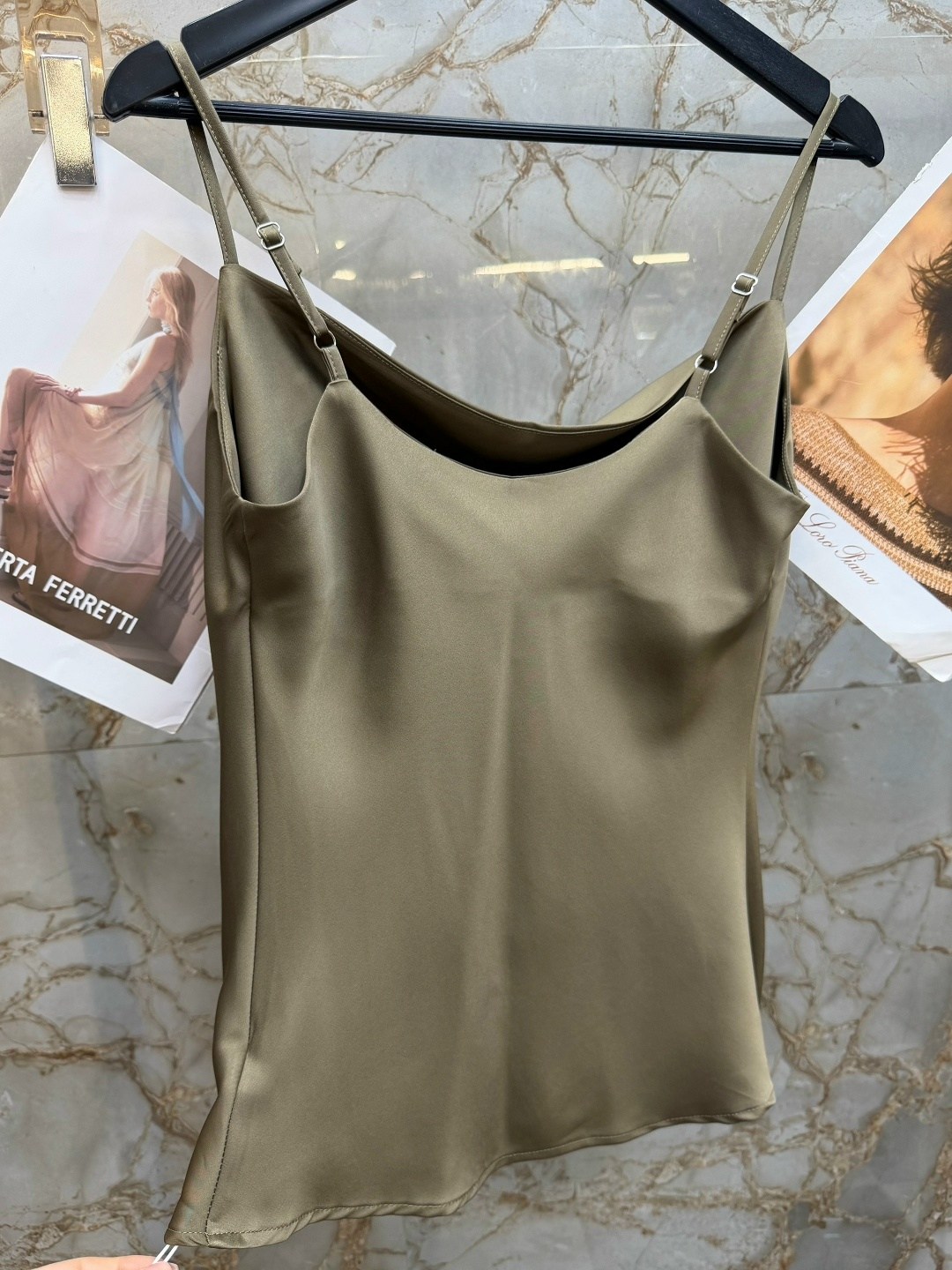 шелковый топ,атласный топ,женская майка,женский топ,майка на бретельках