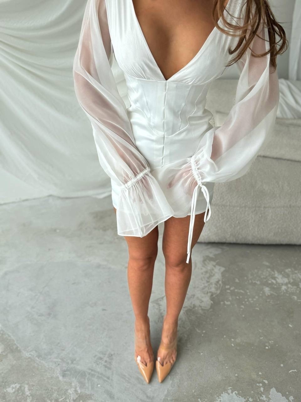 платье стильное,белое платье мини,стильные наряды,шикарная одежда,белое платье