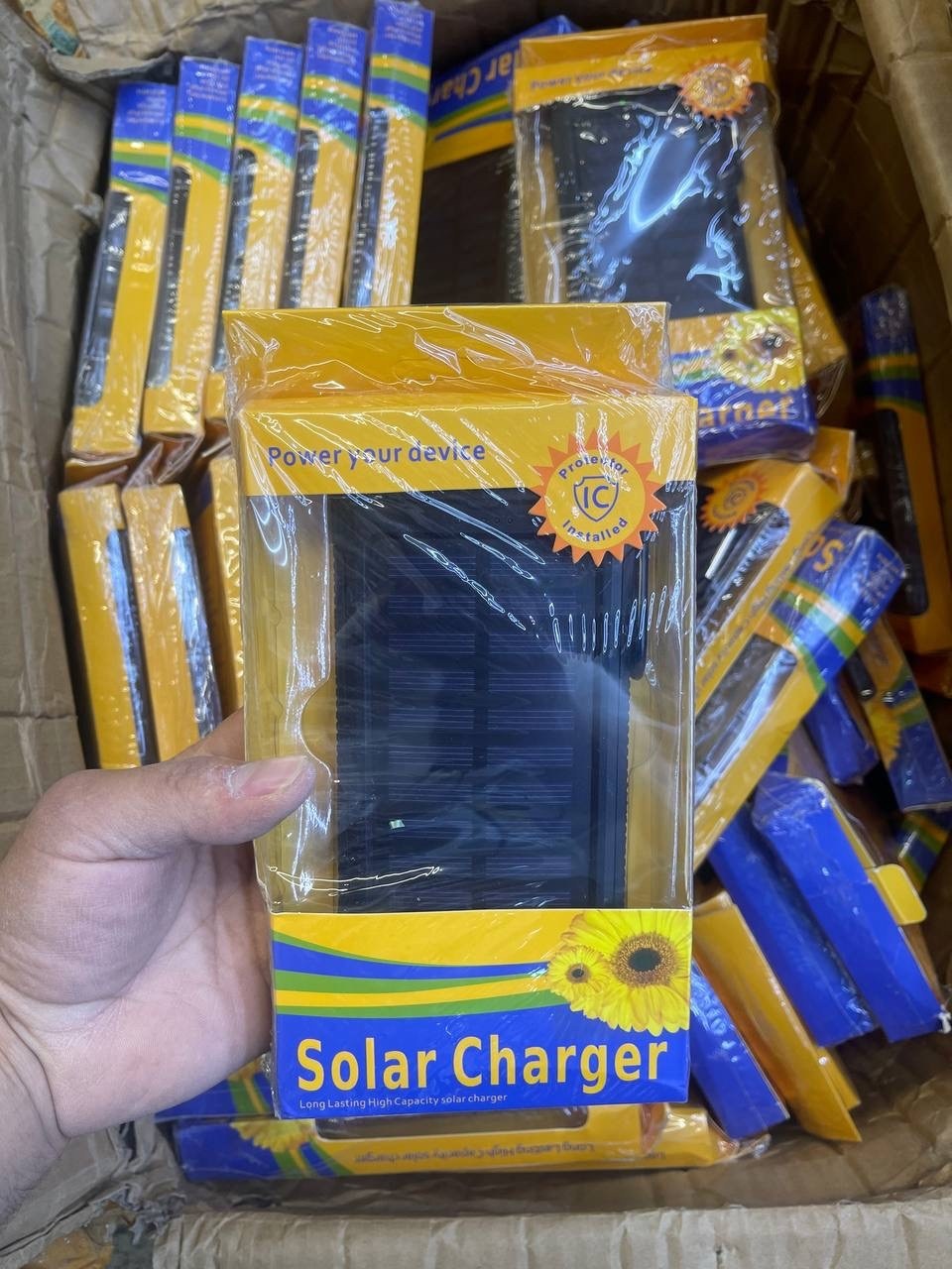 solar charger solar charger,solar charger,power bank на солнечных батареях,внешний аккумулятор на солнечной батарее,внешние аккумуляторы