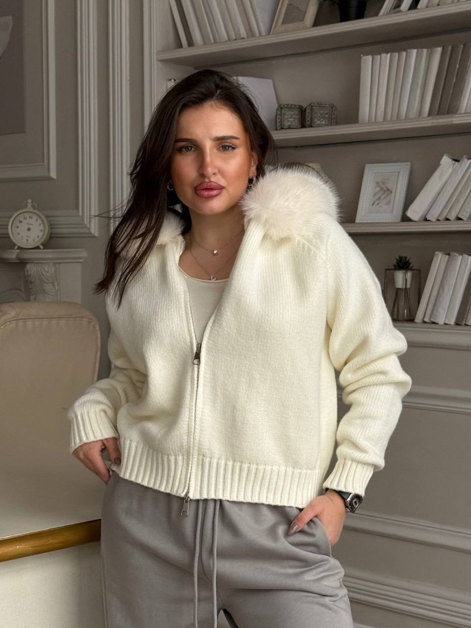 кардиган кофта,женские кофты,кардиган альпака,кофта белая,молочно-белый вязаный кардиган с большим меховым воротником и капюшоном