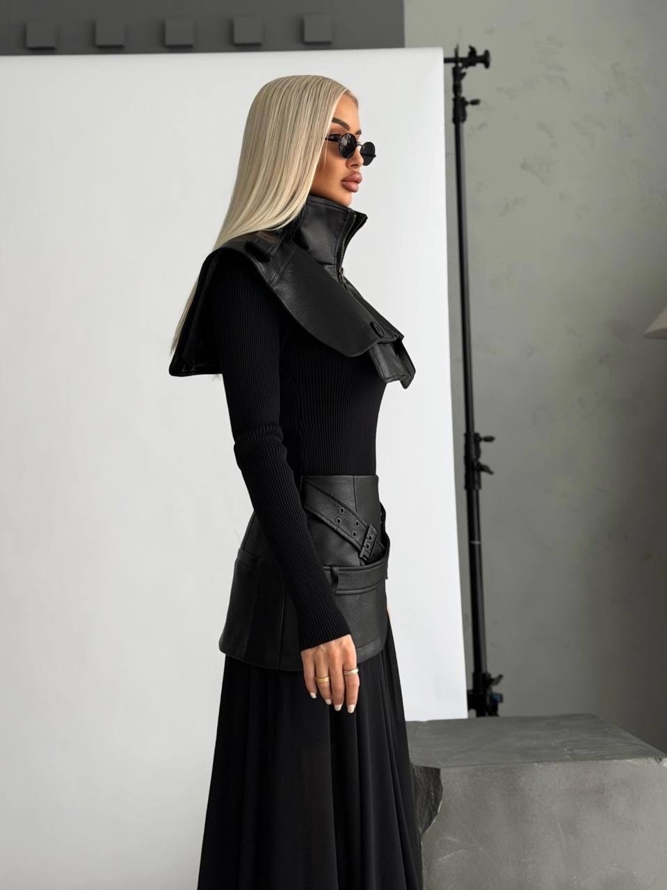 куртка косуха,стильное платье,кожаная куртка,