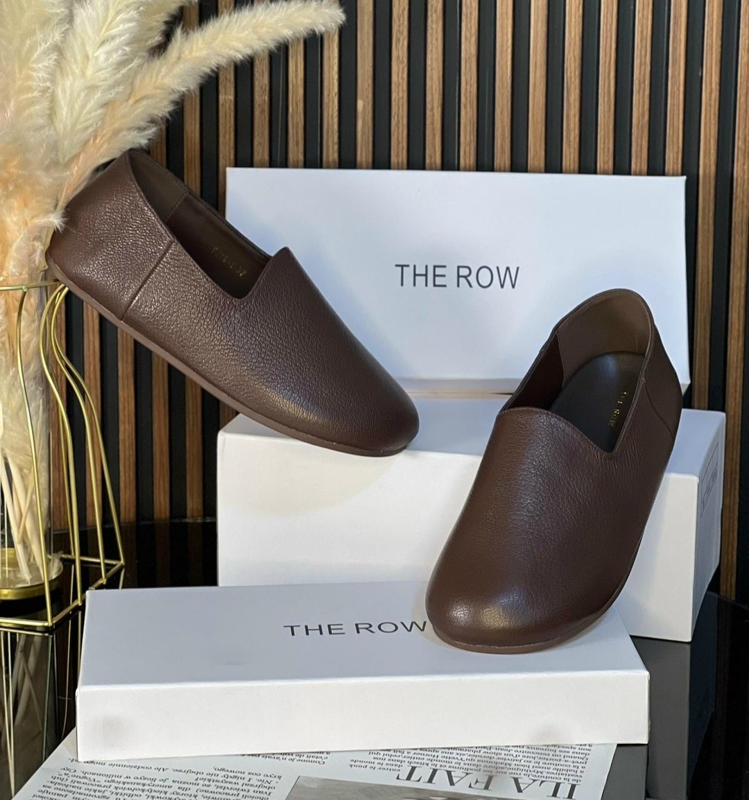 замшевые лоферы alessio коричневый khaite,замшевые лоферы,женские замшевые коричневые лоферы the row с мехом,,лоферы the row