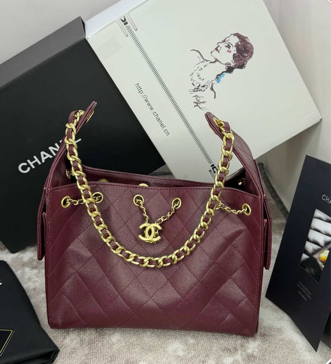 сумка chanel,кожаная белая сумка chanel,сумка шанель,chanel белая кожаная сумка через плечо для женщин,сумка шанель большая