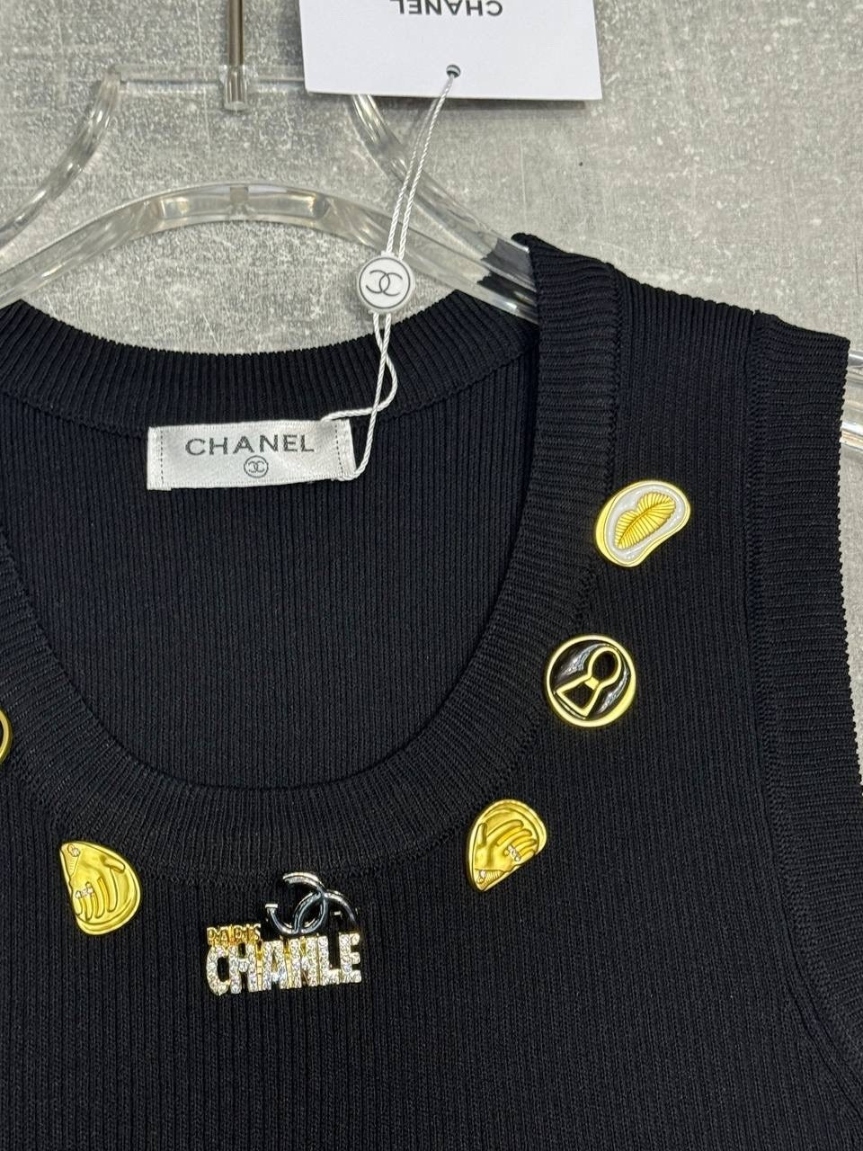 balmain трикотажный топ с декоративными пуговицами черный,balmain трикотажный топ с декоративными пуговицами,женская майка,майка топы,женские жилеты