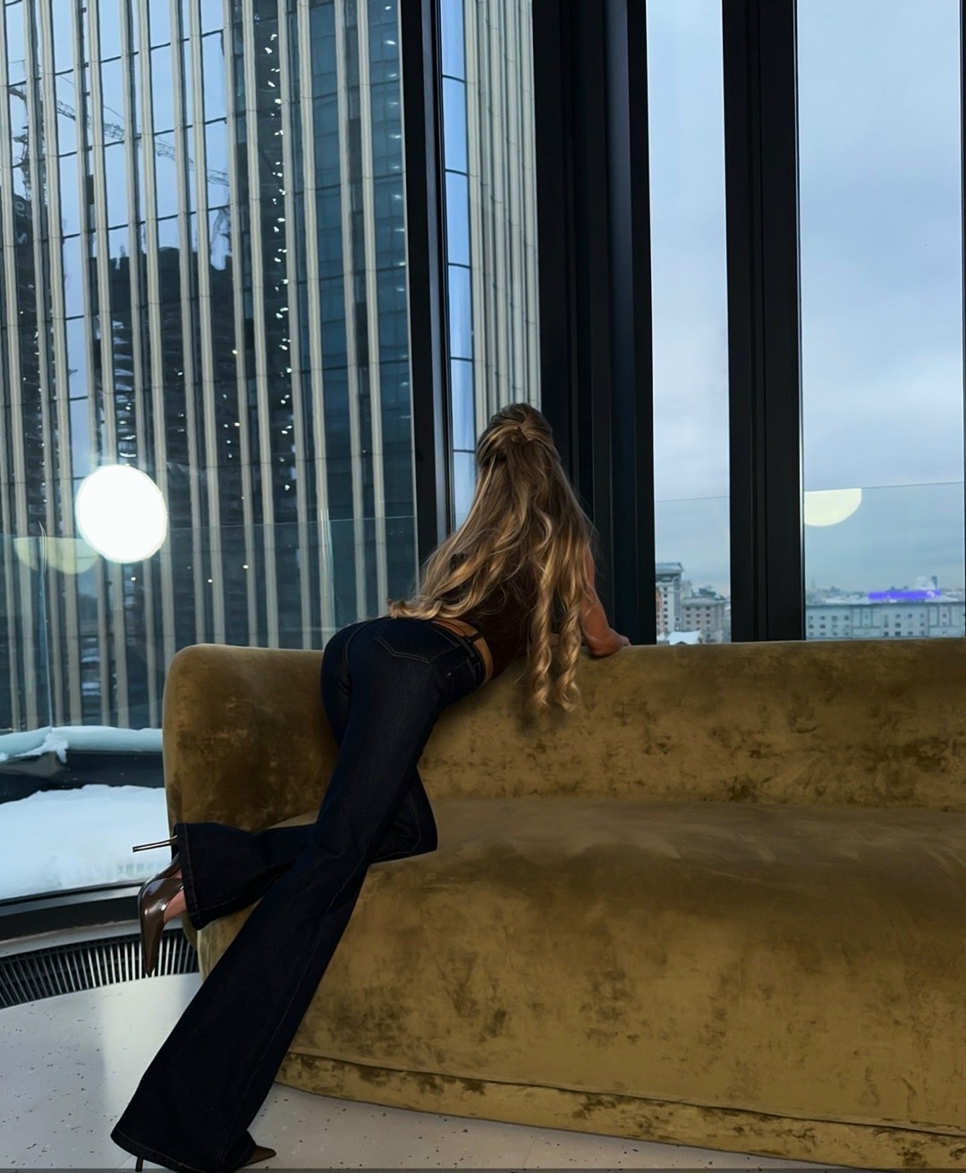 джинсы женские,джинсы женские клеш,джинсы клеш от колена,джинсы клёш,джинсы