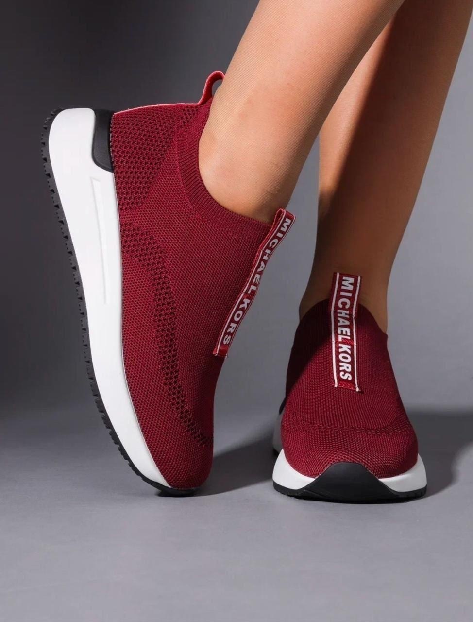 ,женские кроссовки,спортивная ,женская спортивная ,женская