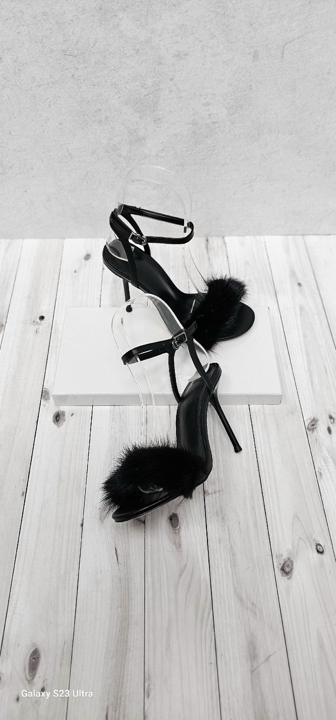 босоножки с мехом на каблуке,босоножки с мехом,меховые босоножки,босоножки на шпильках,босоножки на высоком каблуке