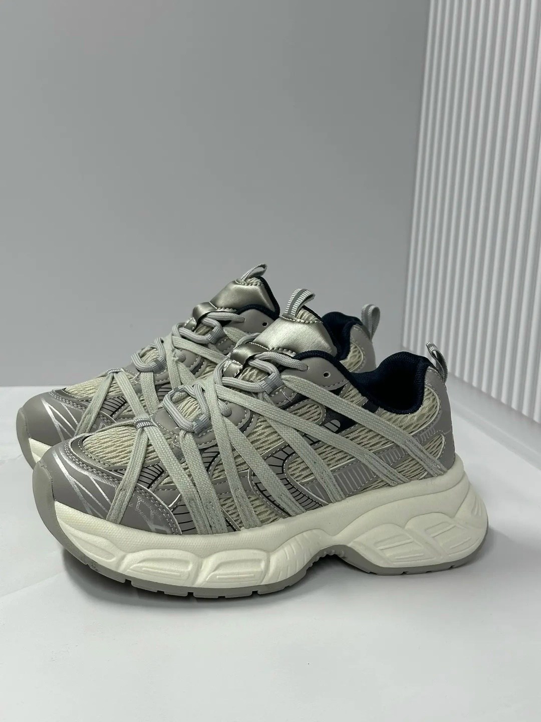 женские кроссовки,кроссовки,кроссовки повседневные,массивные кроссовки,спортивная