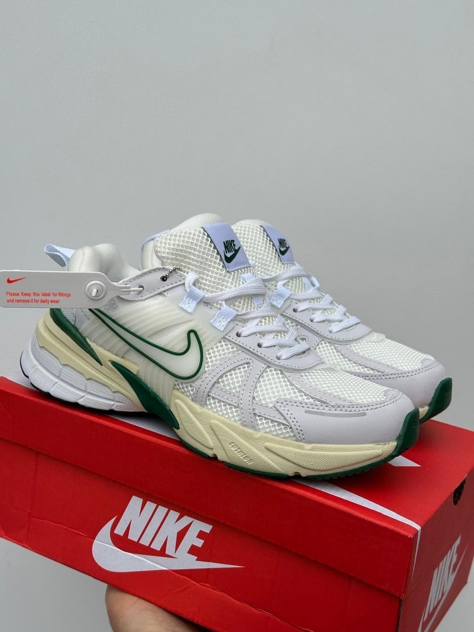 кроссовки nike v 2 k run,кроссовки nike v2k run,кроссовки nike,кроссовки nike v2k run цвет белый,кроссовки