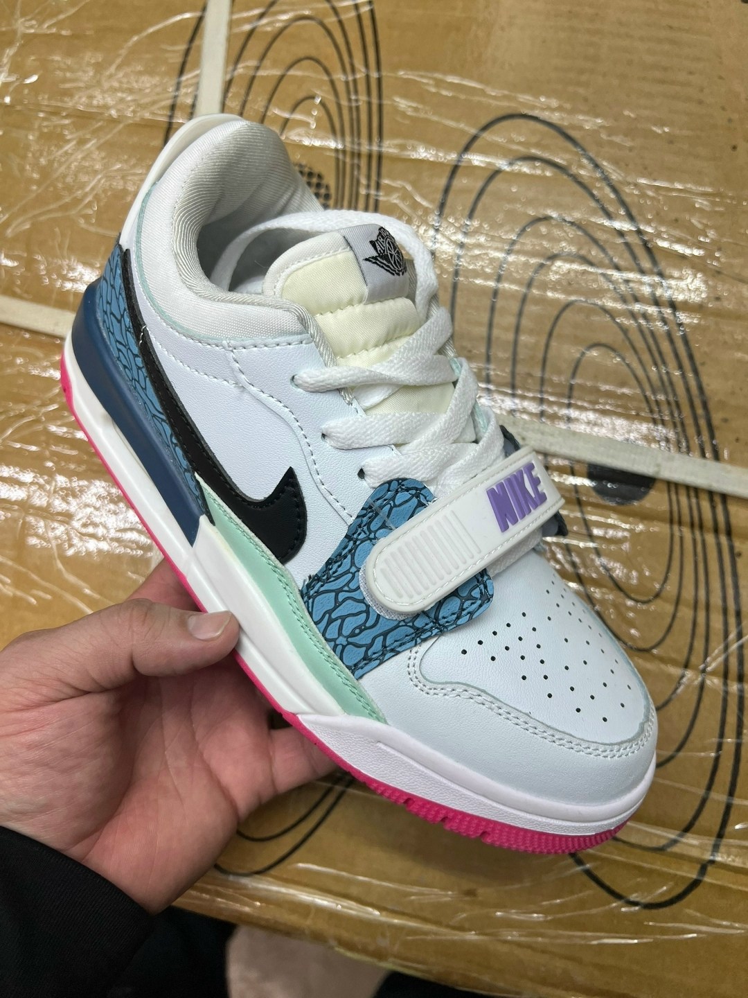 кроссовки,оригинальные кроссовки,кроссовки женскиe,кроссовки женские мужские,кросcовки jordan