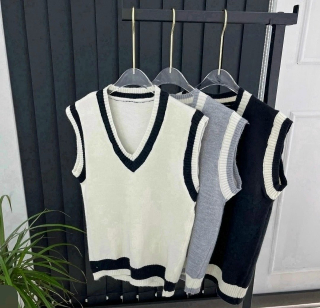 вязаная жилетка,жилетка женская,одежда жилет,трикотажный жилет,вязаный жилет