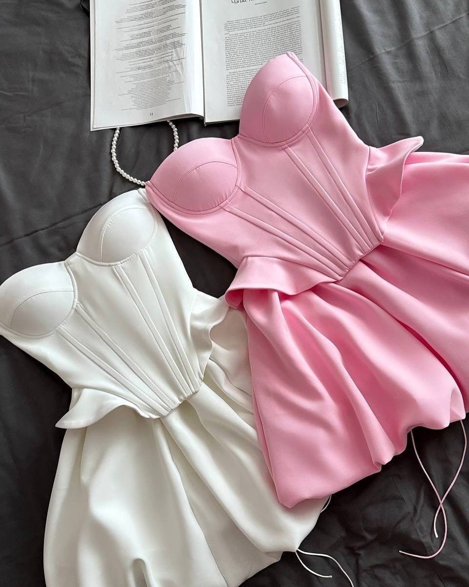 красное платье с корсетом,корсетное платье с пышной юбкой баллон красное,платье с корсетом,платье бюстье,бархатное платье с корсетом