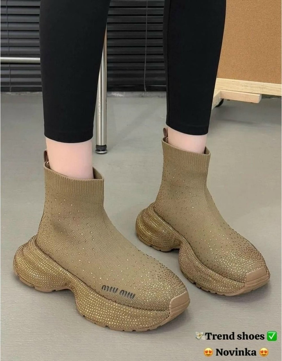 женская,кроссовки носки,,современная ,женские кроссовки