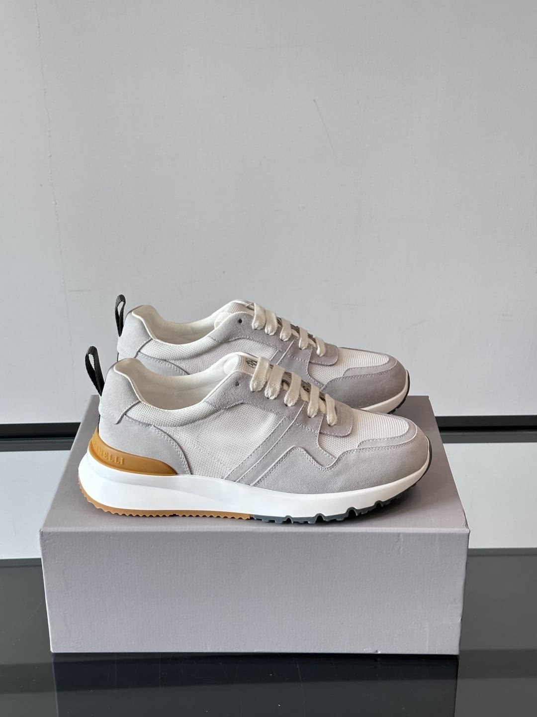 ,женские кроссовки,низкие кроссовки,бежевые кроссовки,кроссовки 2026 тренд женские