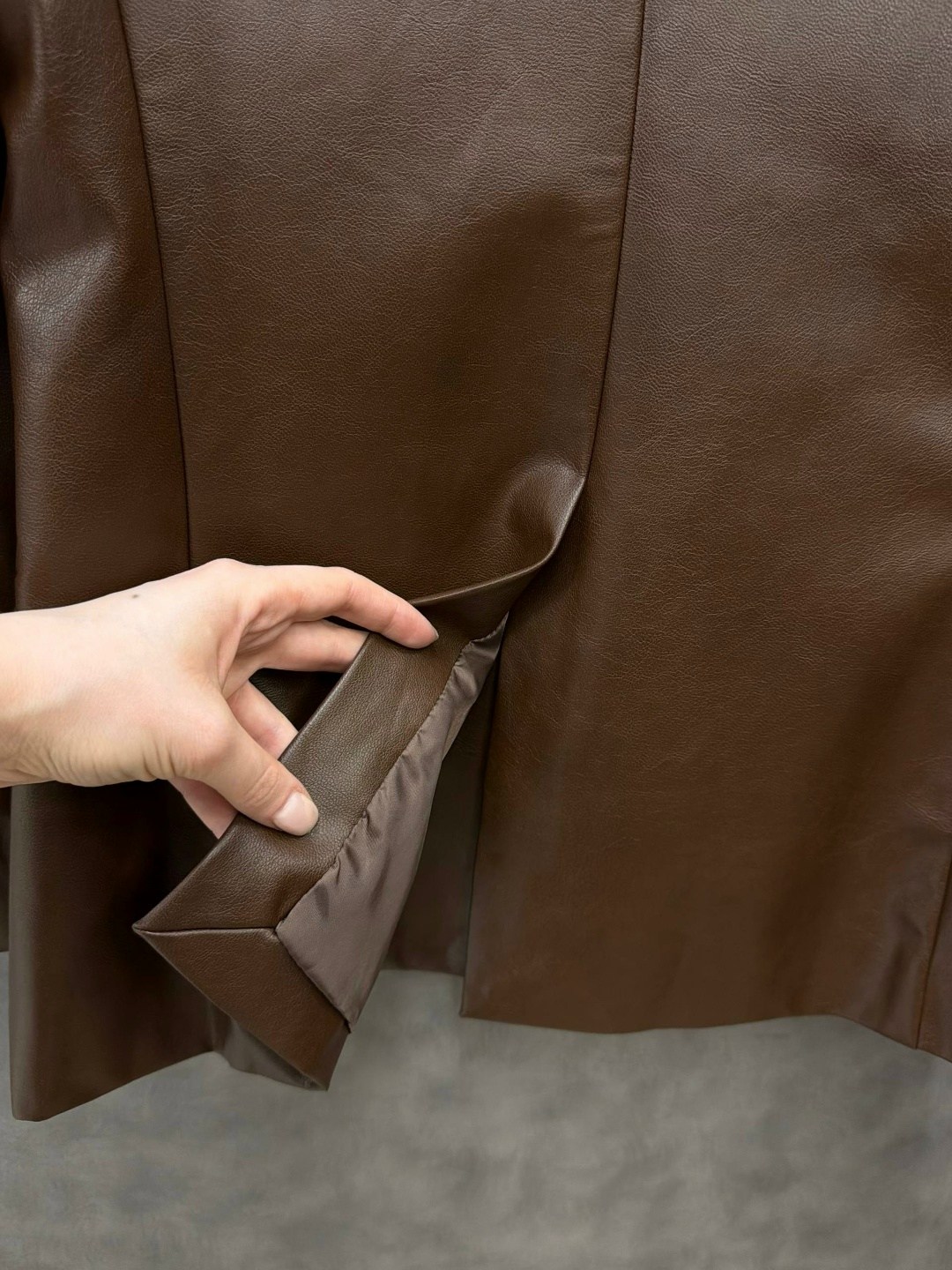 женское пальто,кожаный пиджак,женский пиджак кожаный,кожаная куртка,кожаный пиджак оверсайз зара