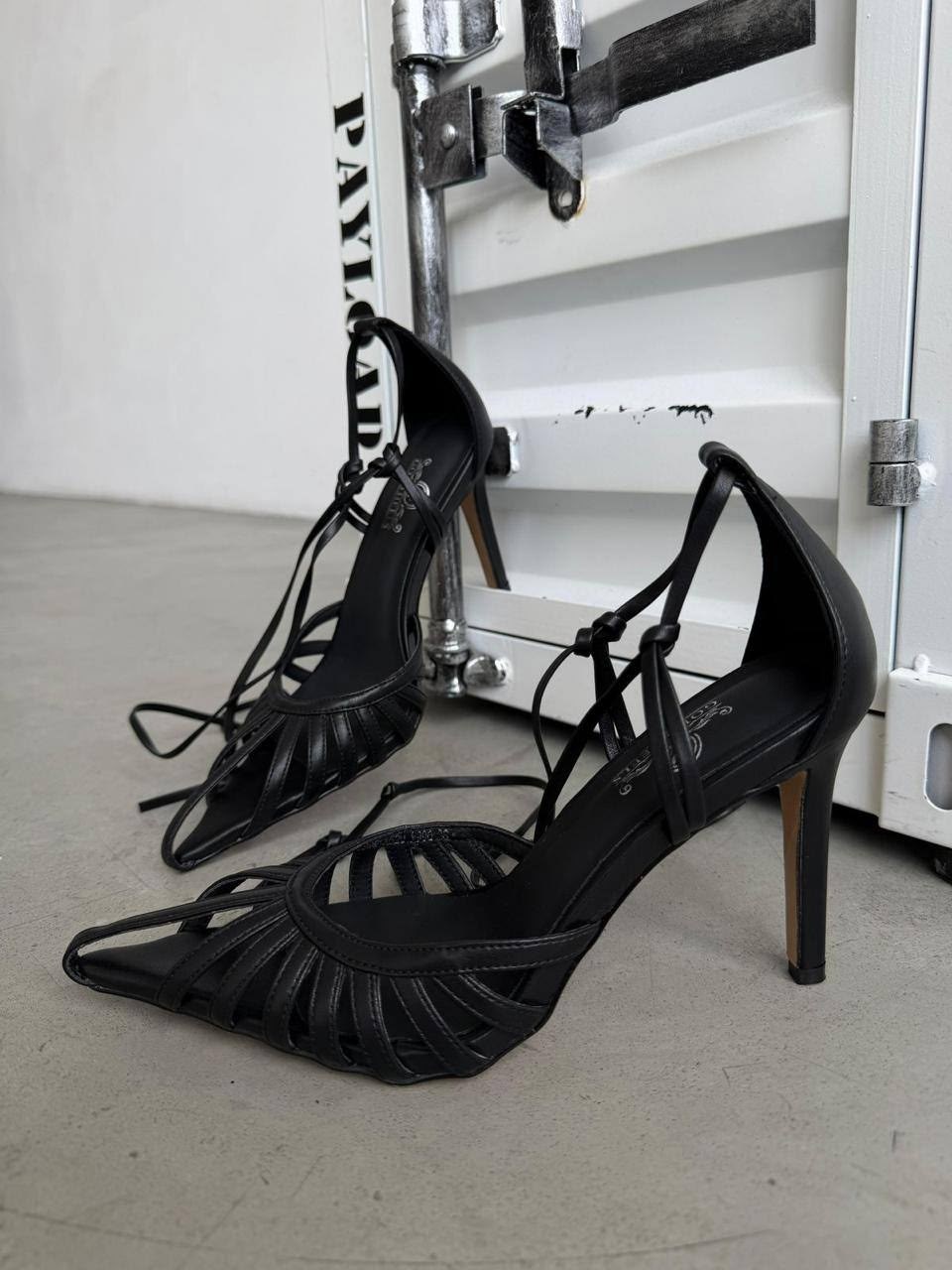 босоножки на шпильках,босоножки на каблуках,босоножки женские на шпильке черные,женские босоножки на каблуке,женские босоножки