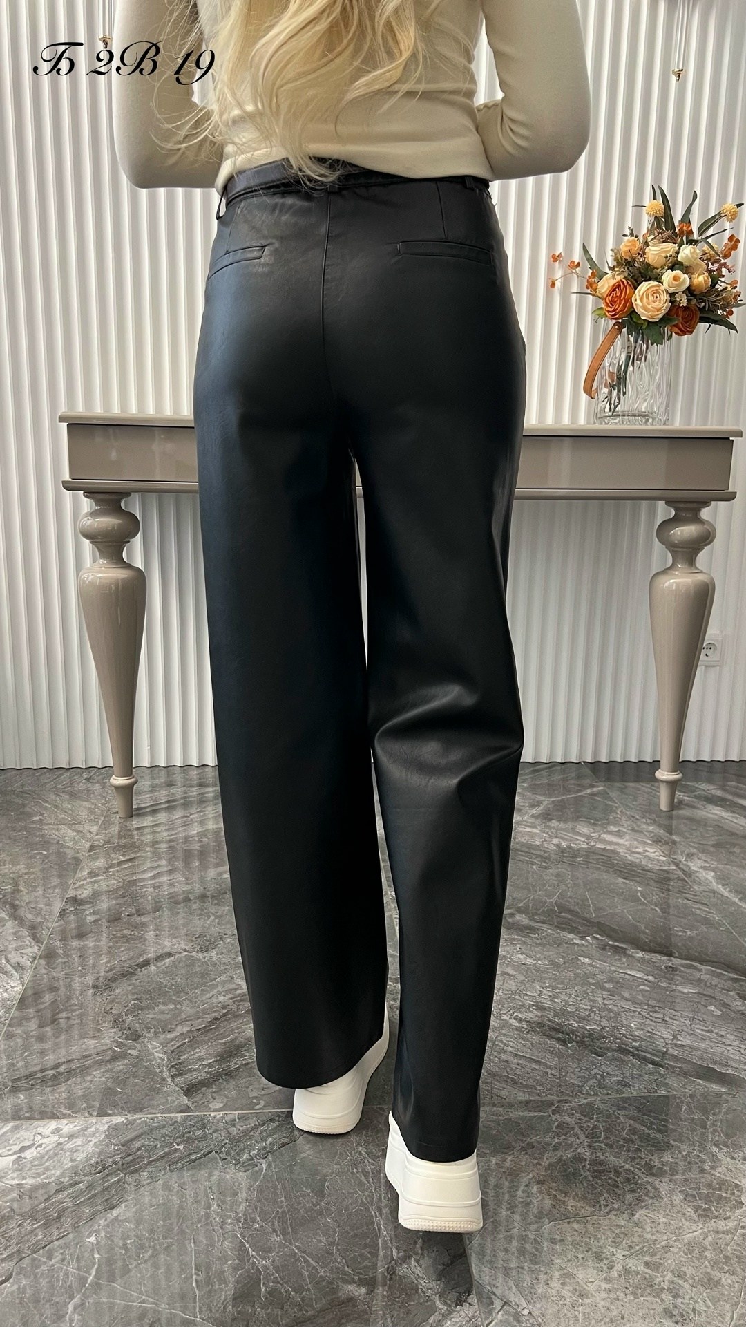 женские брюки из экокожи,кожаные штаны,стильные женские брюки из экокожи,брюки из экокожи,брюки из эко кожи
