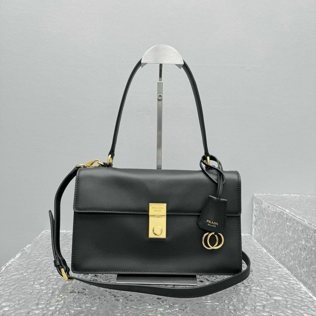 сумка,модная сумка,сумка классическая,женские сумки,prada сумка женская